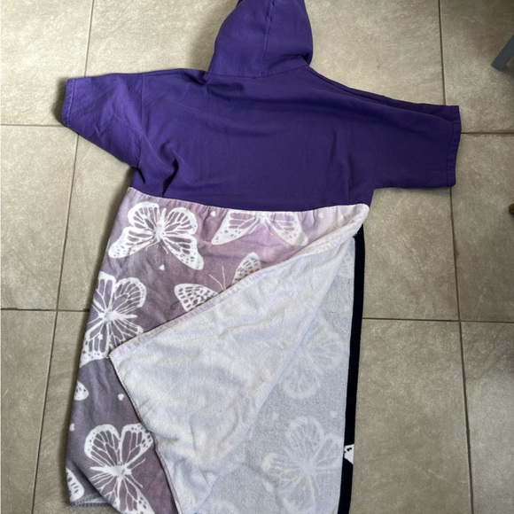 Cozy surf purple hombre butterfly poncho - Picture 3 of 10